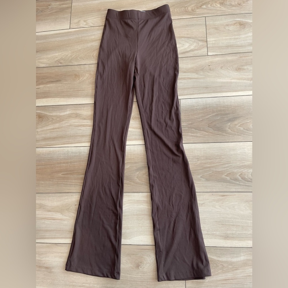 Ribbed brown flare leggings. Never worn.